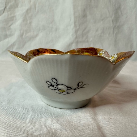 Vintage Japanese Hand Painted Porcelain Kutani Dish - Picture 3 of 8